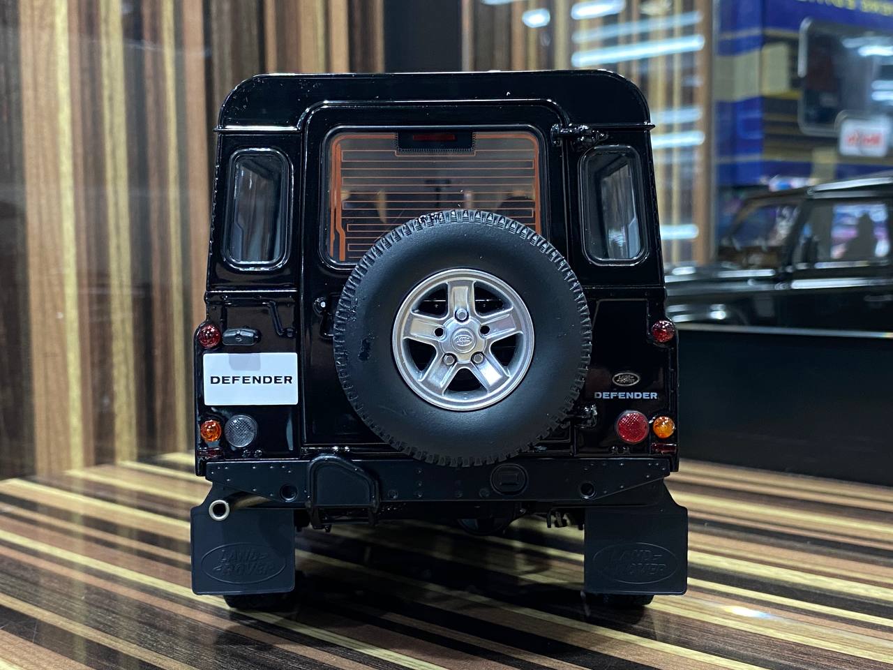 1/18 Diecast Land Rover Defender 110 Black Century Dragon Scale Model Car