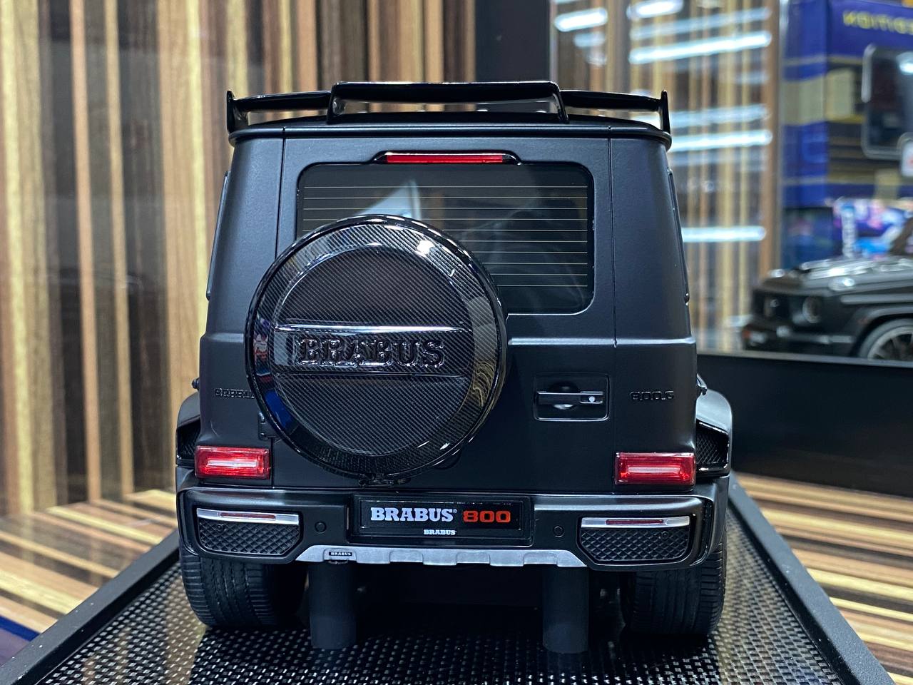 1/18 Resin Mercedes-Benz Brabus 800 Black & Carbon Model Car by Motorhelix