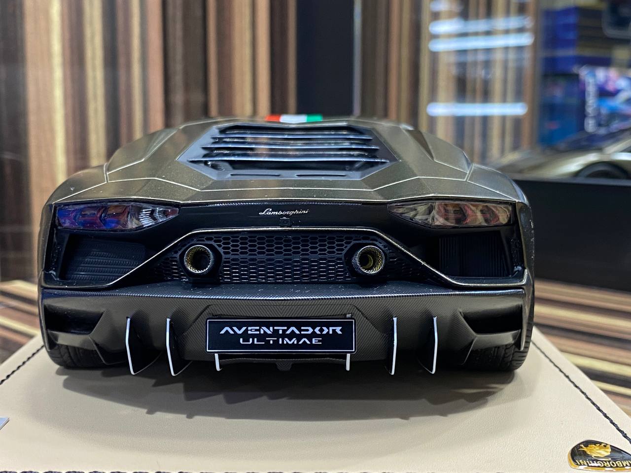 Lamborghini Aventador MR