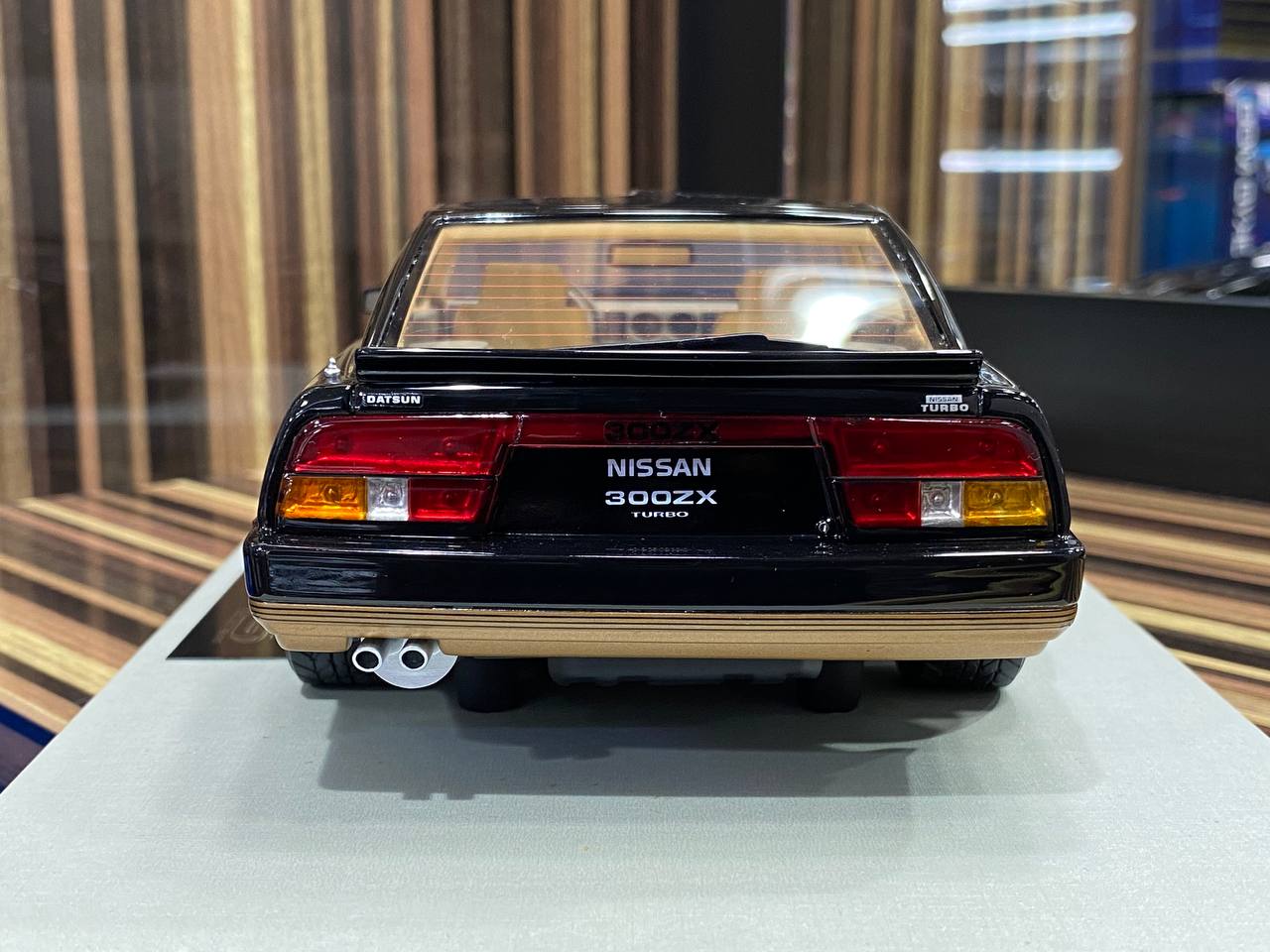 1/18 Diecast Nissan 300 ZX Turbo LCD Scale Model Car