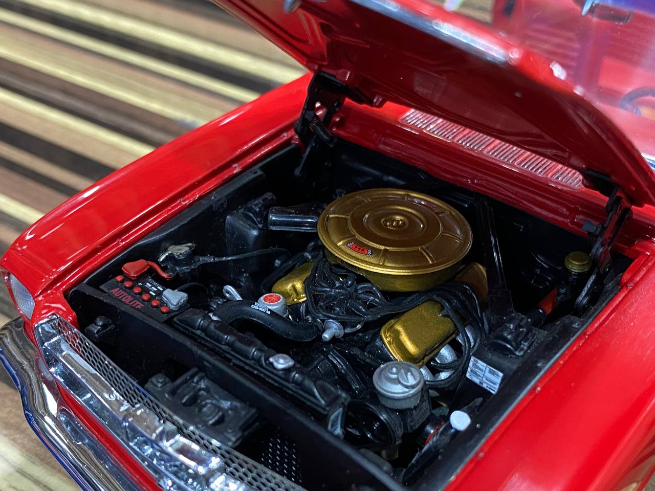 1/18 Diecast Ford Mustang Cabrio Red Model Car by Presicion Collection