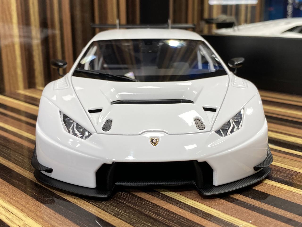 1/18 Diecast Lamborghini Huracan GT3 White AUTOart Scale Model Car