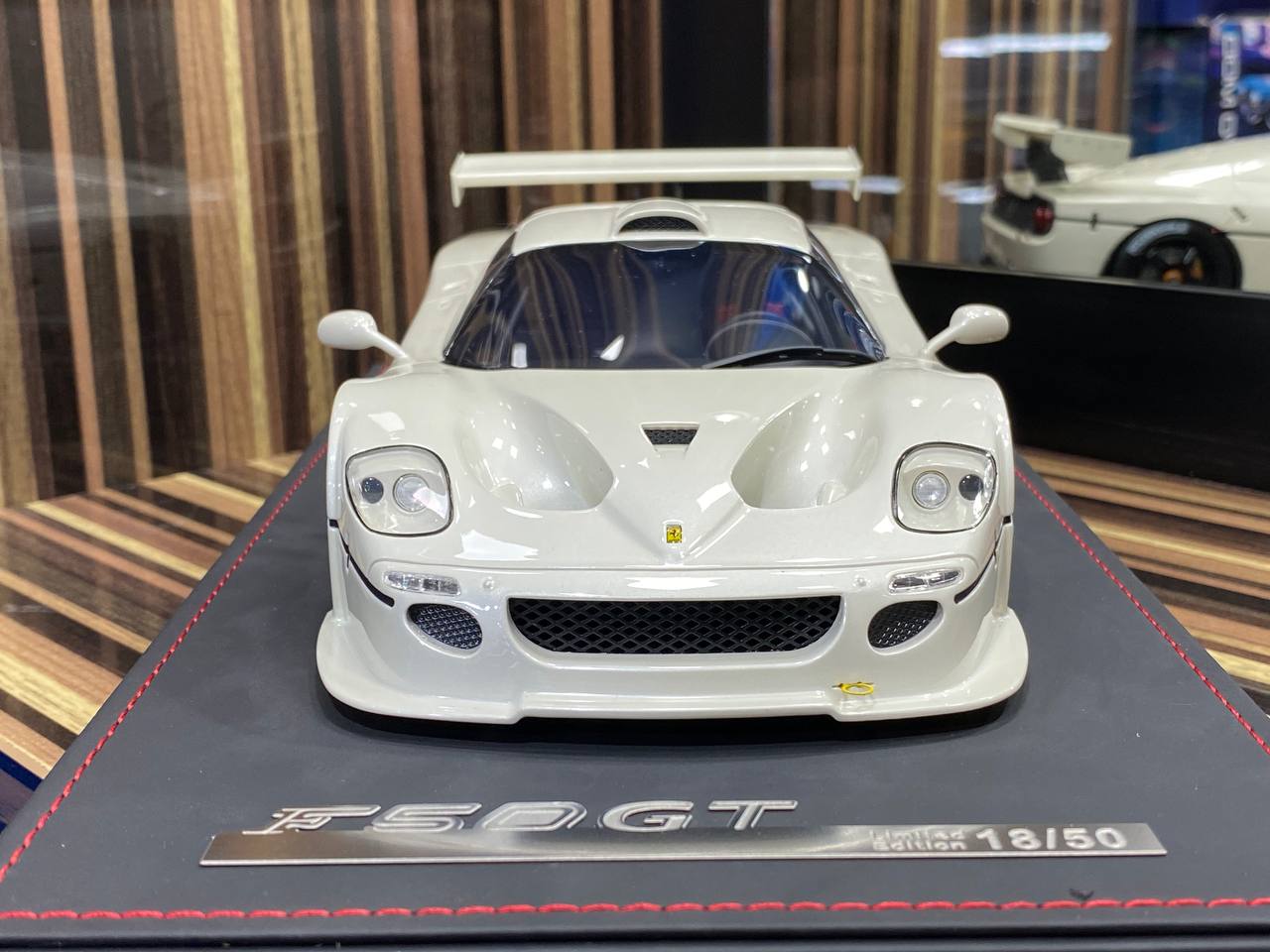 1/18 Diecast Miniature Ferrari F50 GT White Autobarn Model Car