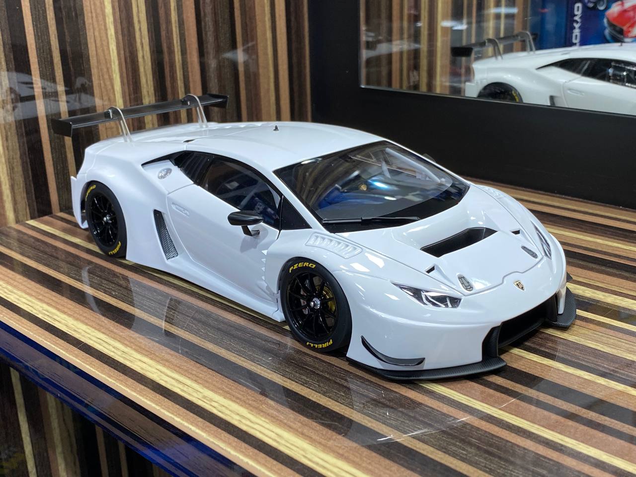 1/18 Diecast Lamborghini Huracan GT3 AUTOart Scale Model Car