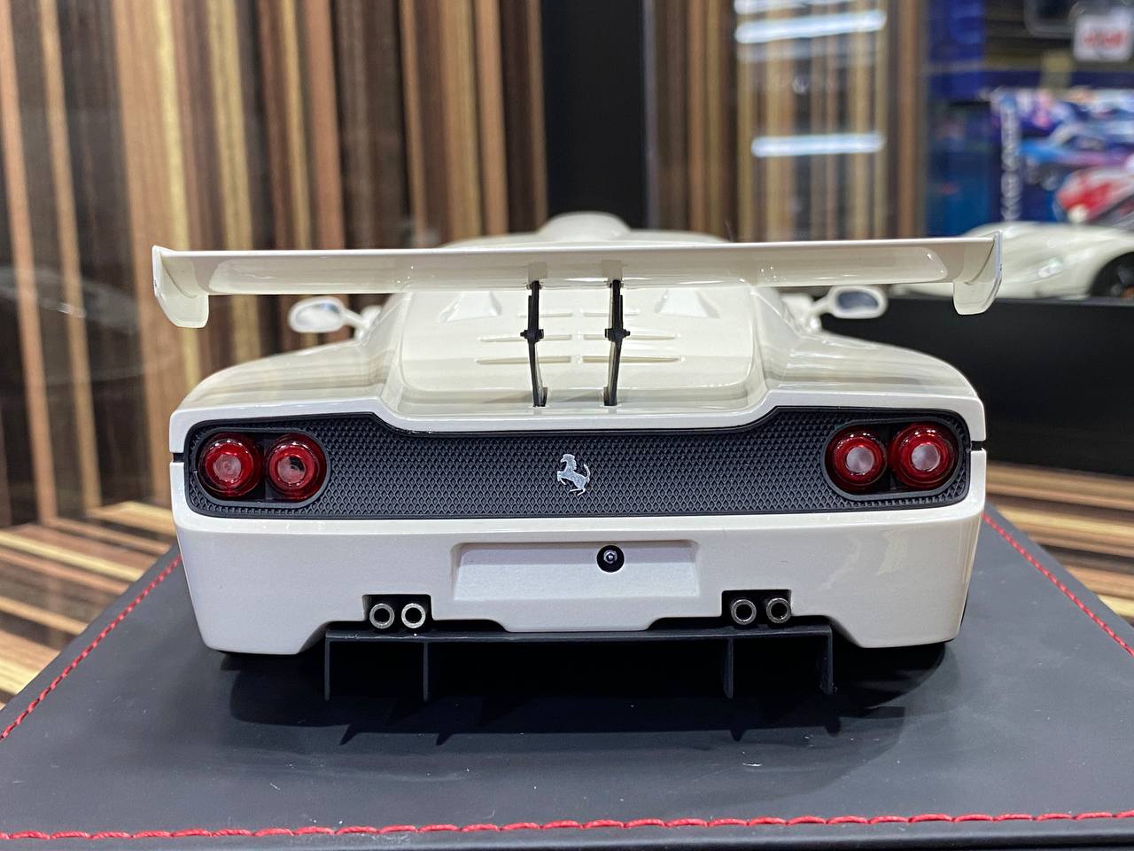 1/18 Diecast Miniature Ferrari F50 GT White Autobarn Model Car