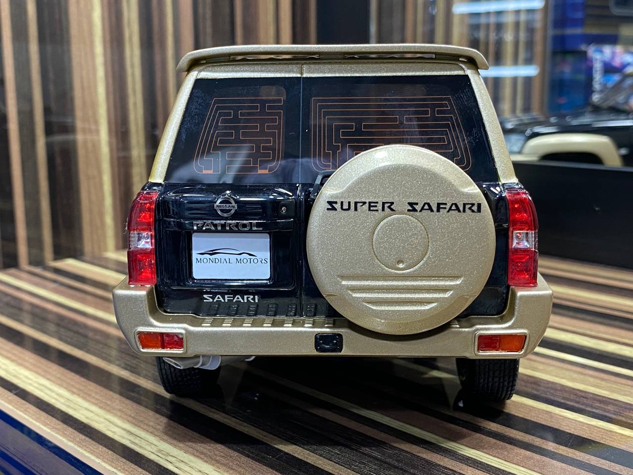 1/18 Diecast Nissan Patrol Super Safari IVY Models Scale Model Car
