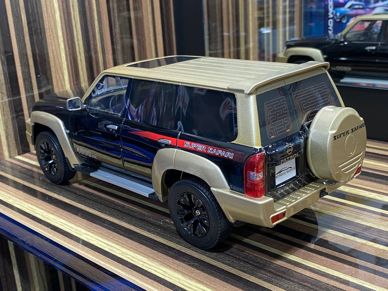 1/18 Diecast Nissan Patrol Super Safari IVY Models Scale Model Car