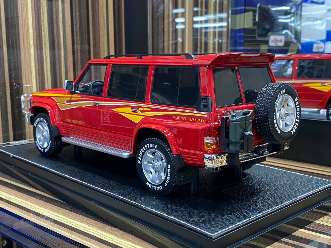 1/18 Diecast Nissan Patrol Super Safari Y60 IVY Models Scale Model Car