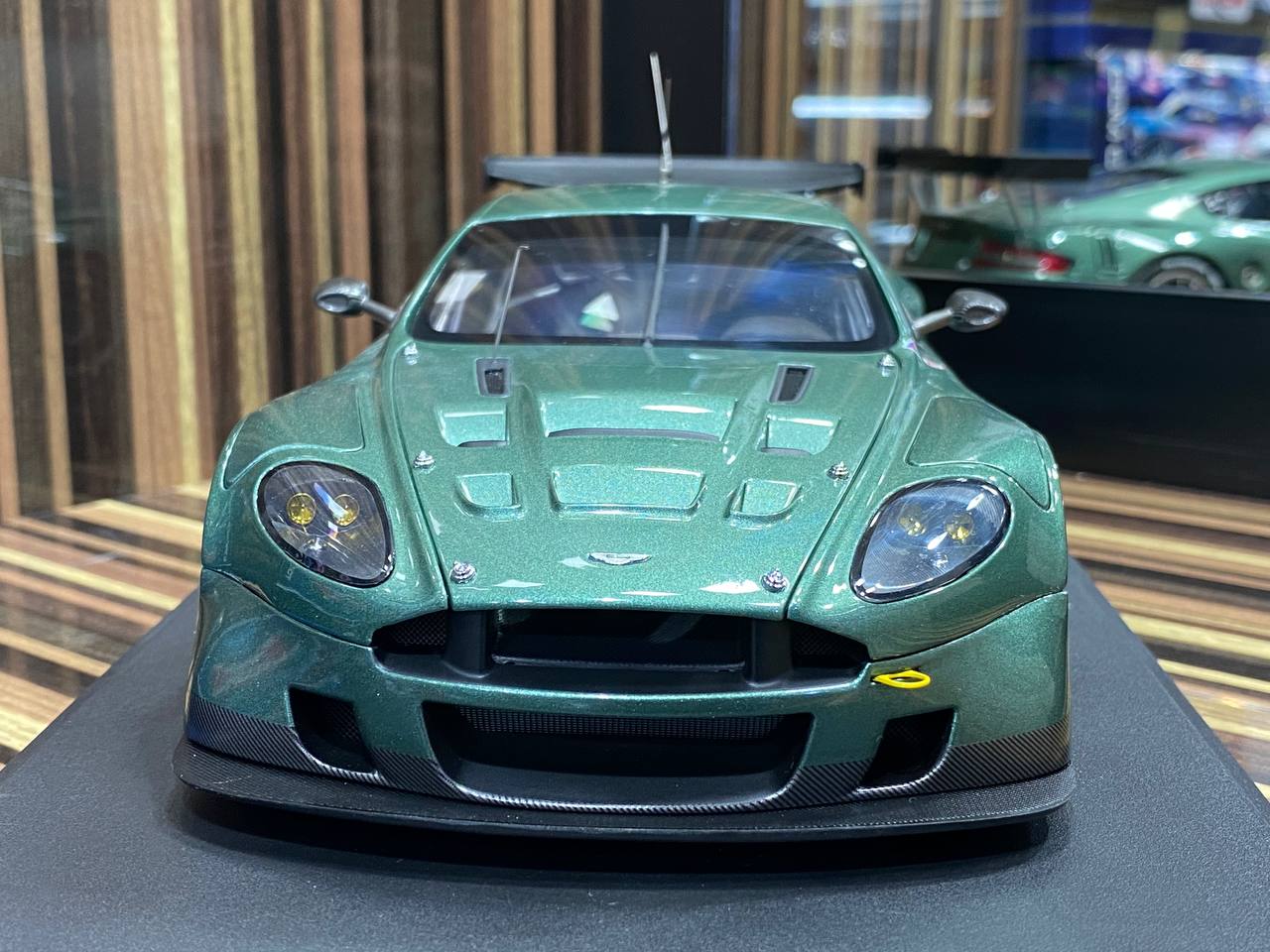 1/18 Diecast Aston Martin DBR9 Plain Body Version AUTOart Scale Model Car - Diecast model car by dturman.com - Auto art