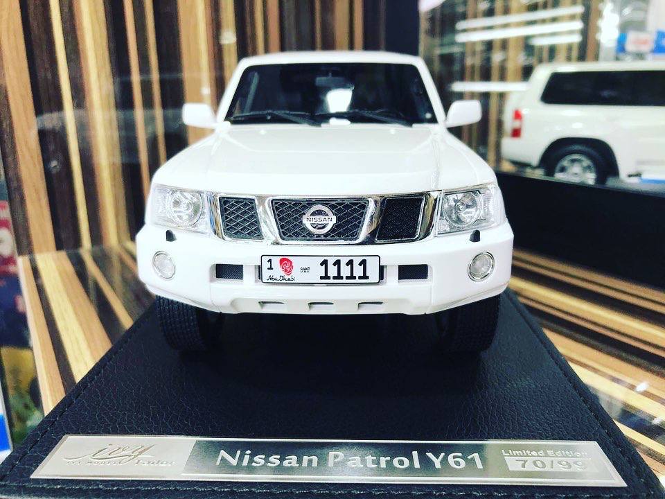 1:18 Diecast Nissan Patrol Safari White IVY Models Scale Model Cars