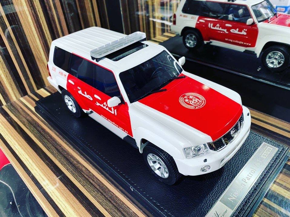 1/18 Diecast Nissan Patrol Safari Y61 IVY Models Scale Model Car