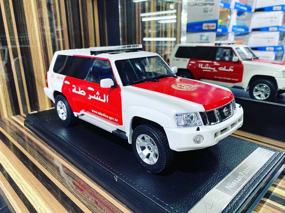 1/18 Diecast Nissan Patrol Safari Y61 IVY Models Scale Model Car