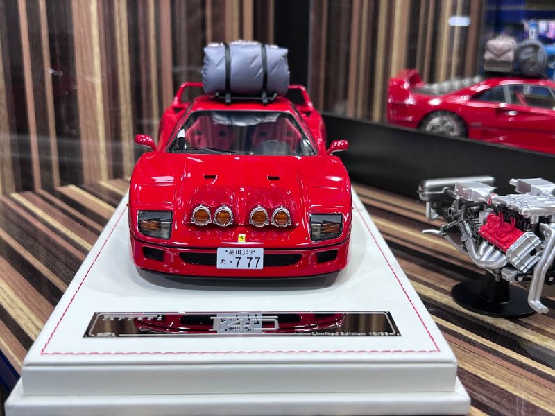 1/18 Ferrari F40 Red Model Car by VIP Models