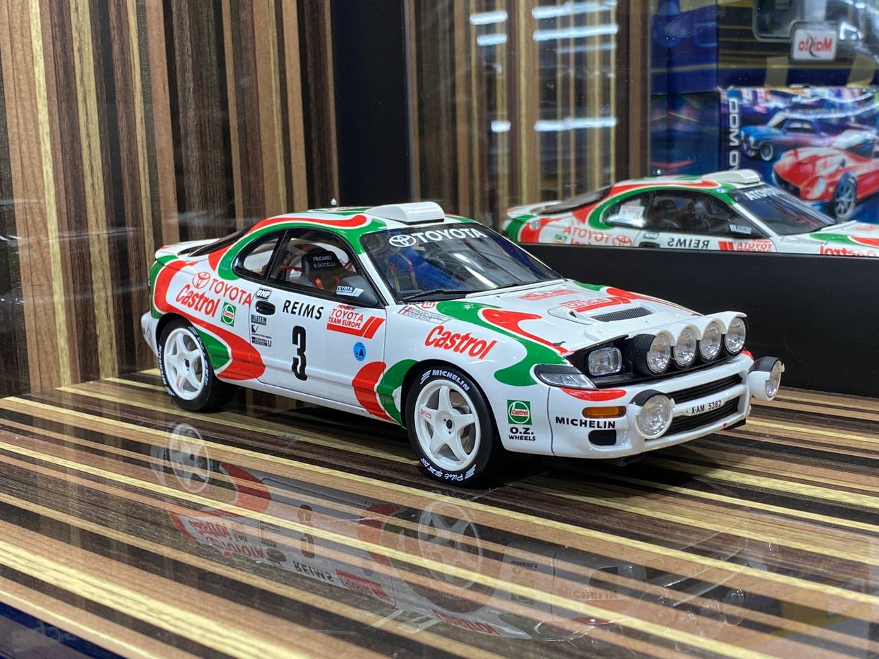 OTTO-MOBILE OT299 Masstab: 1/18 TOYOTA CELICA GT FOUR-A ST185 1991 SUPER RED 3E5 OTTO-MOBILE OT299 Masstab: 1/18 TOYOTA CELICA GT FOUR-A ST185 1991 SUPER RED 3E5