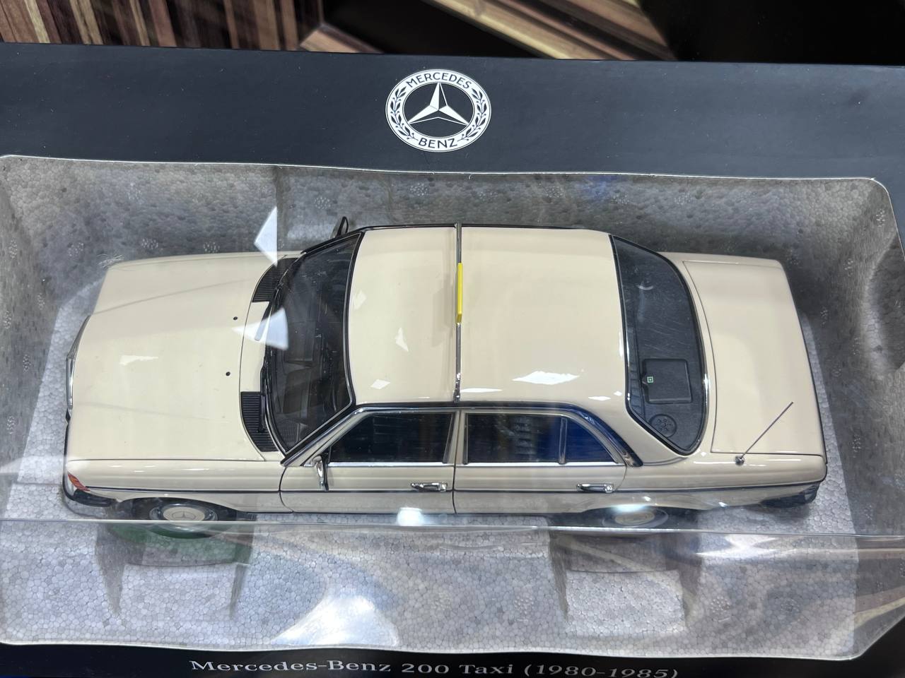 Mercedes-Benz 200 Taxi Norev