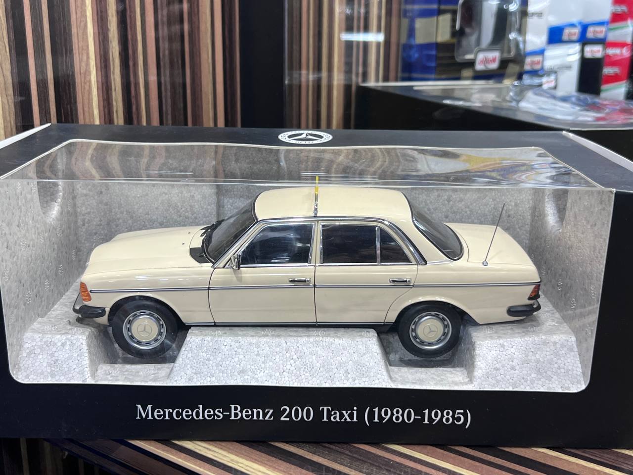 Mercedes-Benz 200 Taxi Norev