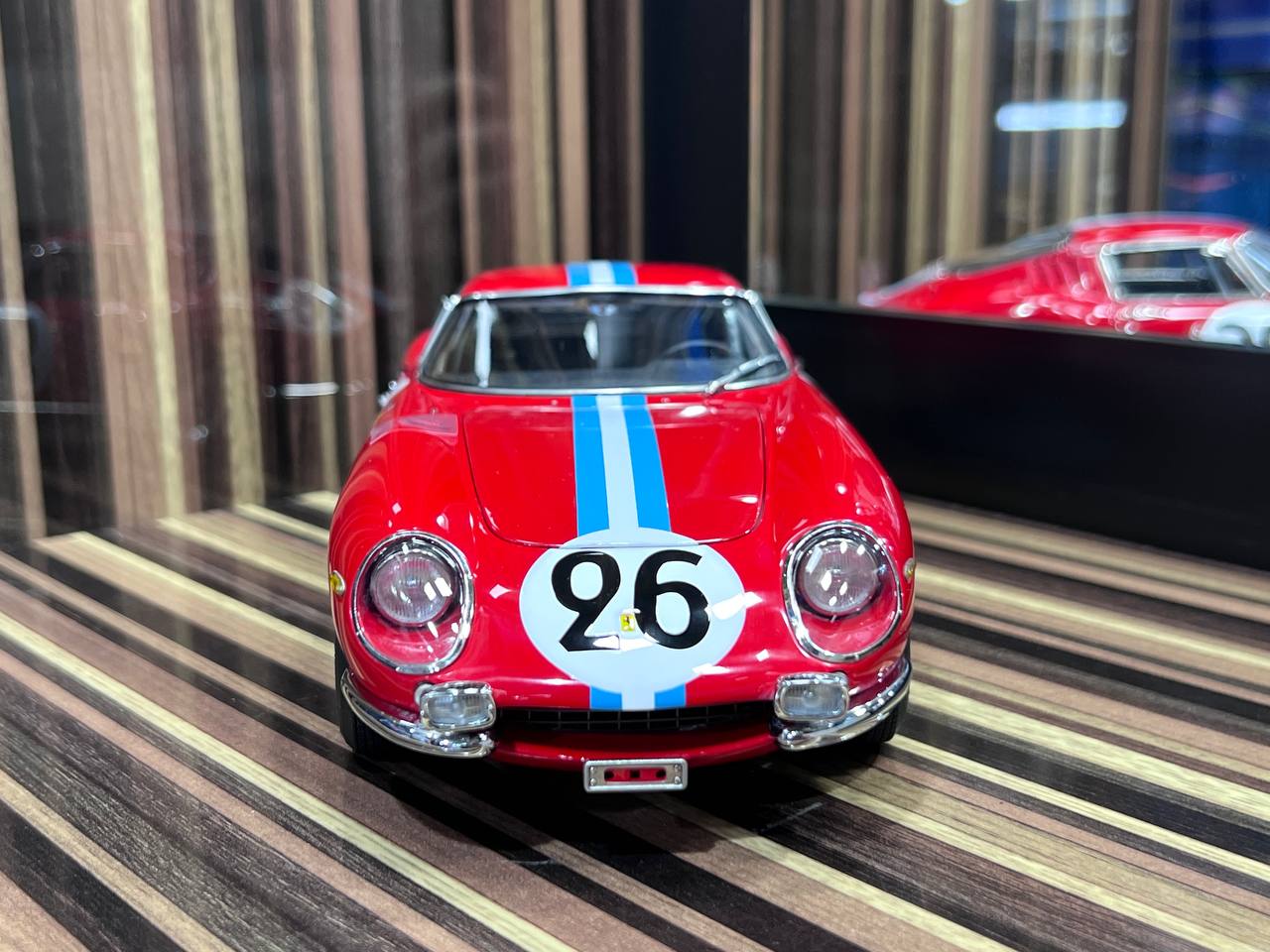 1/18 Diecast Miniature Ferrari 275 GTB/C 24h France 1966 CMC Red Model Car