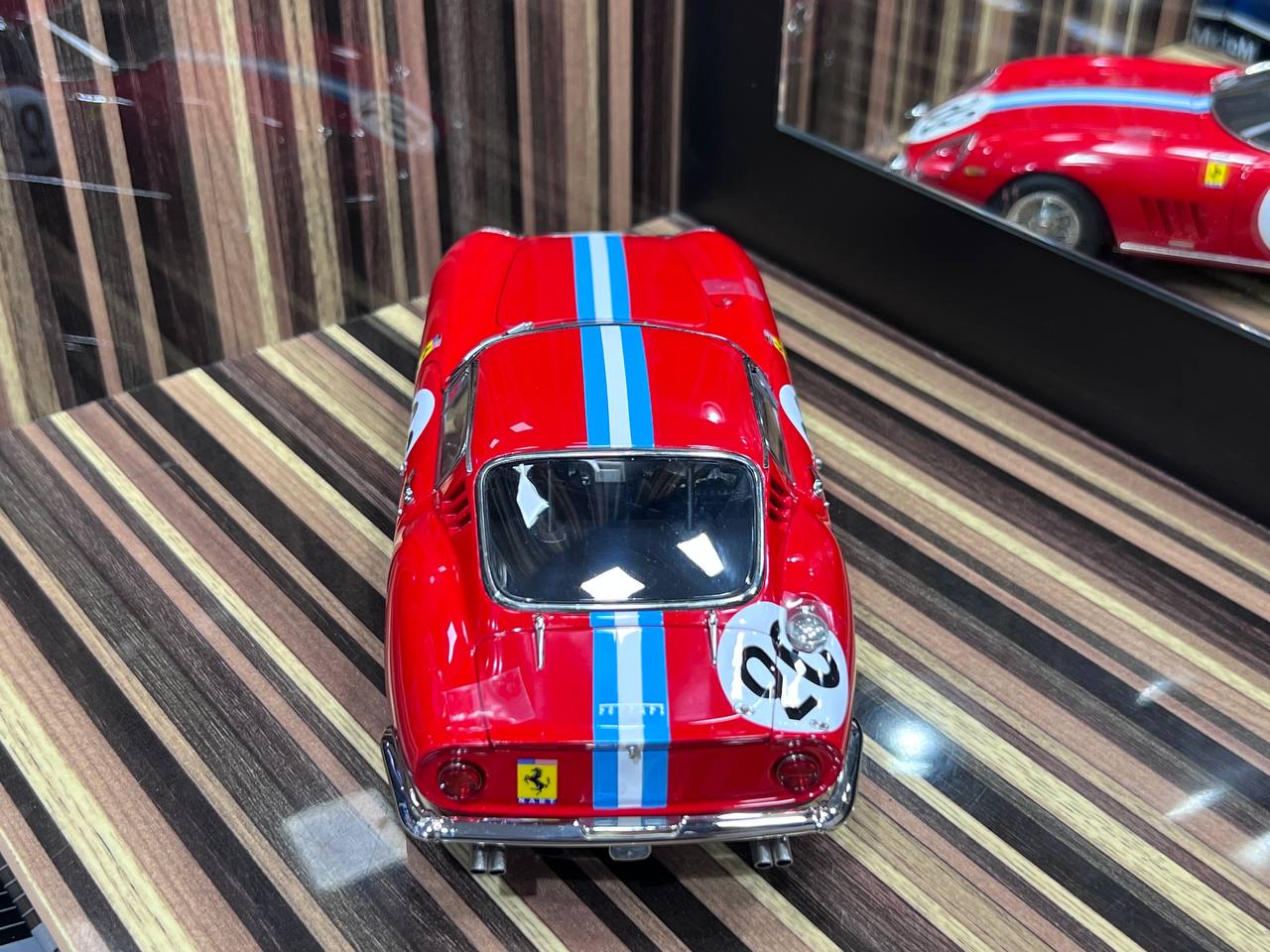1/18 Diecast Miniature Ferrari 275 GTB/C 24h France 1966 CMC Red Model Car