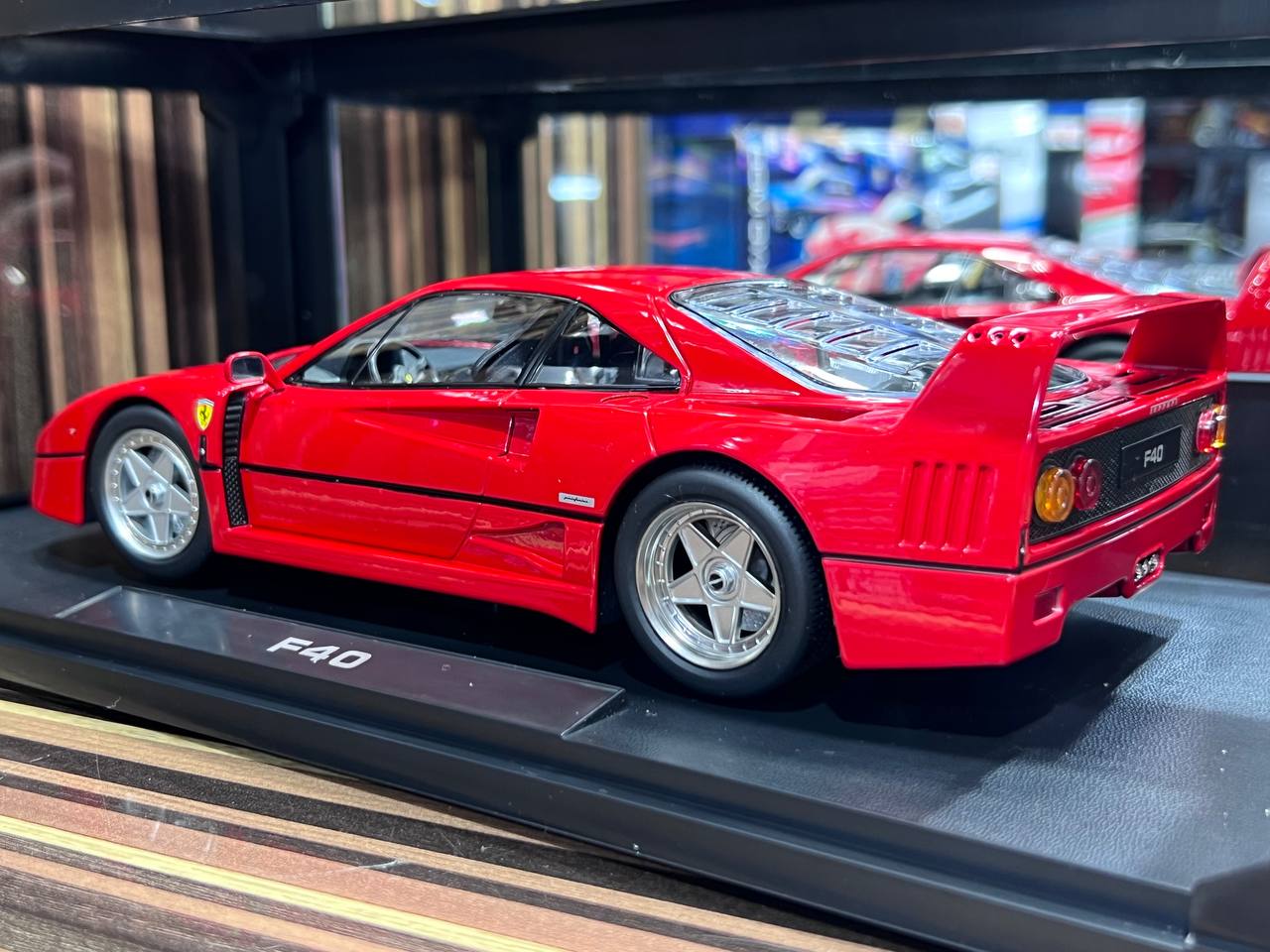 1/18 Ferrari F40 Lightweight Red Model Car by KK Models