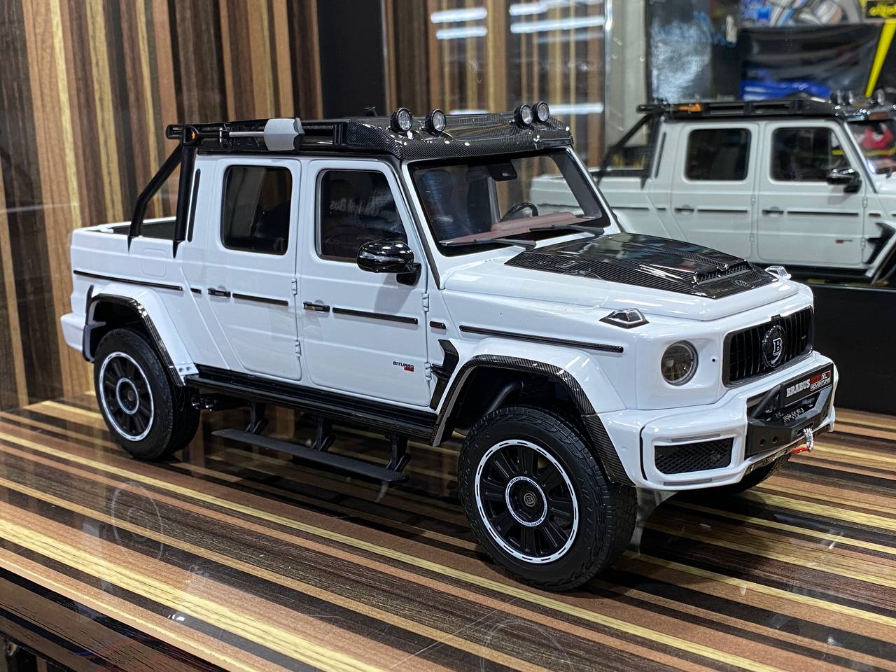 1/18 Diecast Mercedes-Benz G-Class Brabus 800 Adventure XLP Almost Real Scale Model Car