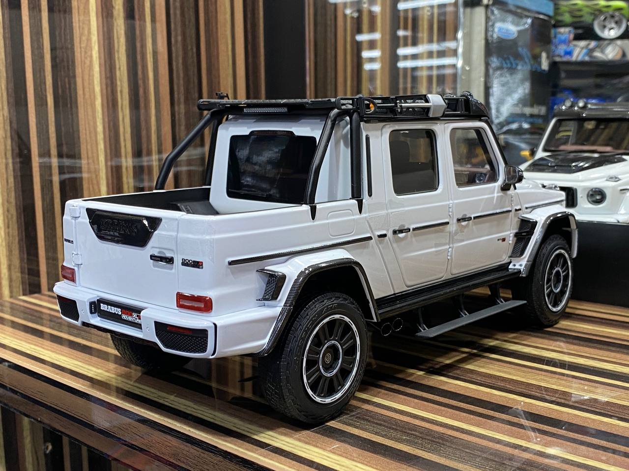 1/18 Diecast Mercedes-Benz G-Class Brabus 800 Adventure XLP Almost Real Scale Model Car