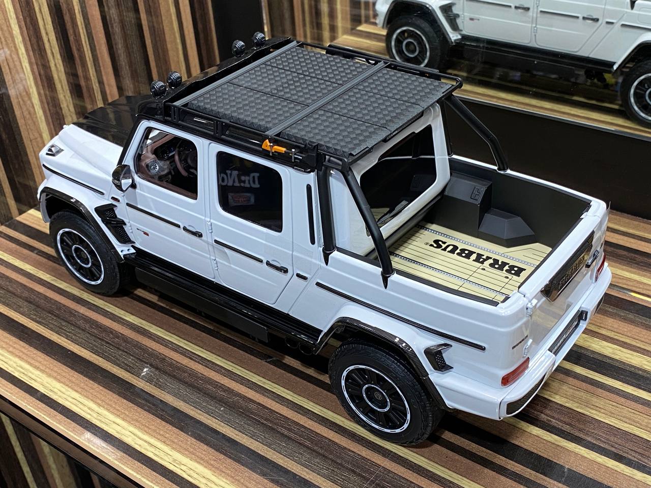 1/18 Diecast Mercedes-Benz G-Class Brabus 800 Adventure XLP Almost Real Scale Model Car