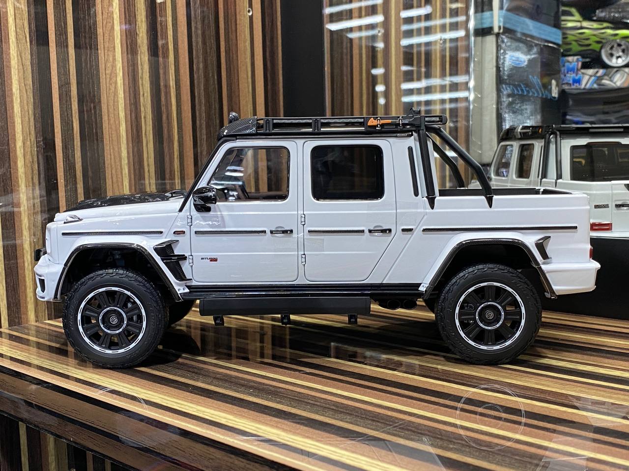 1/18 Diecast Mercedes-Benz G-Class Brabus 800 Adventure XLP Almost Real Scale Model Car
