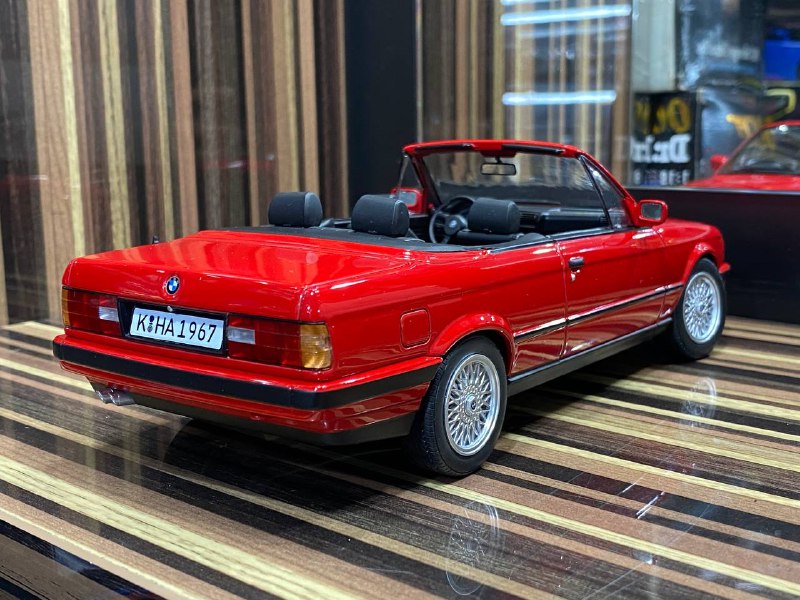 1/18 Diecast BMW 318i Cabriolet Red Norev Scale Model Car