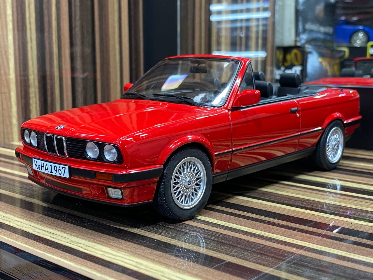 1/18 Diecast BMW 318i Cabriolet Red Norev Scale Model Car