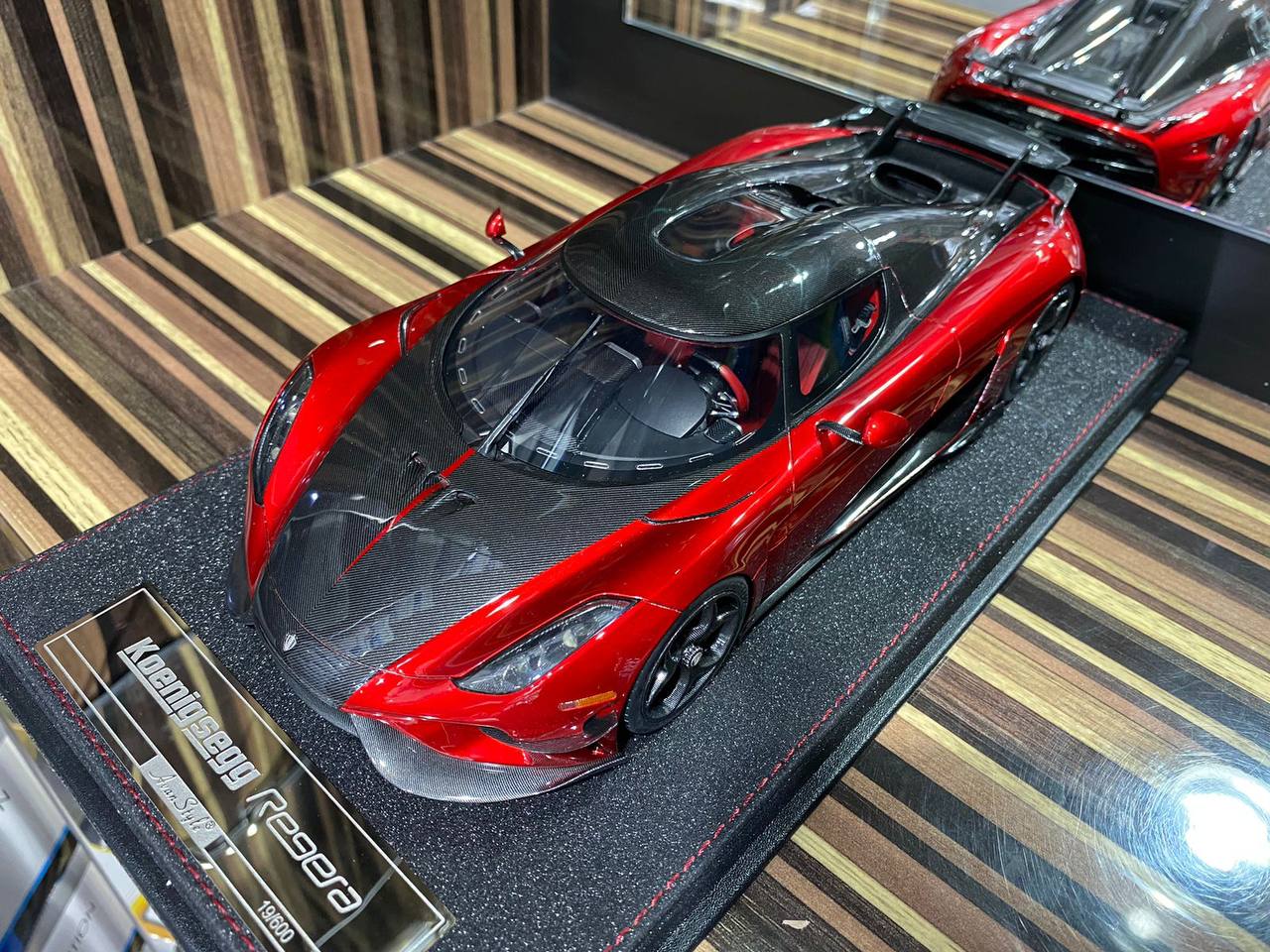 1/18 Diecast Koenigsegg Regera Fronti Art Red Miniature Car