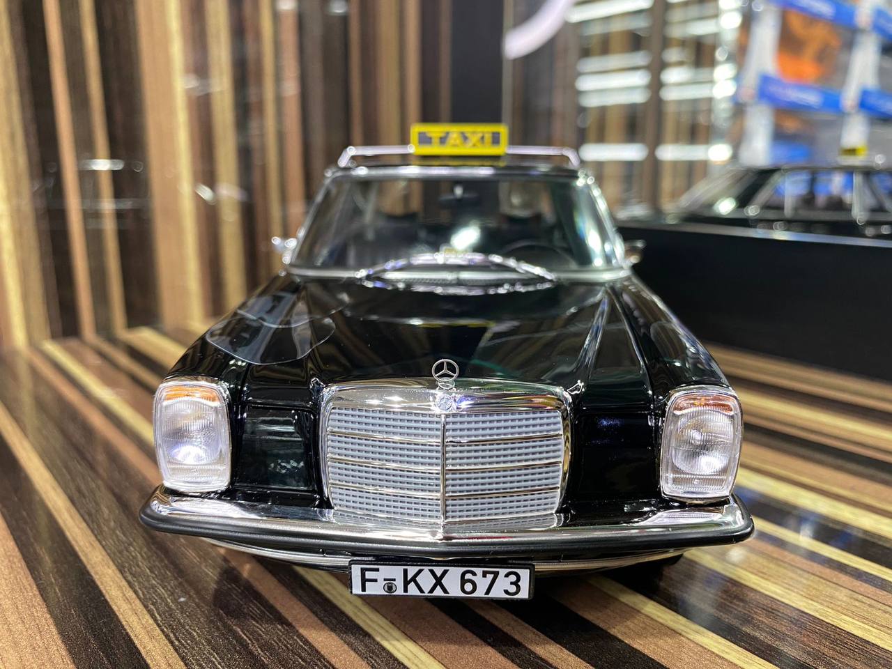 Mercedes-Benz 600 W100 CMF