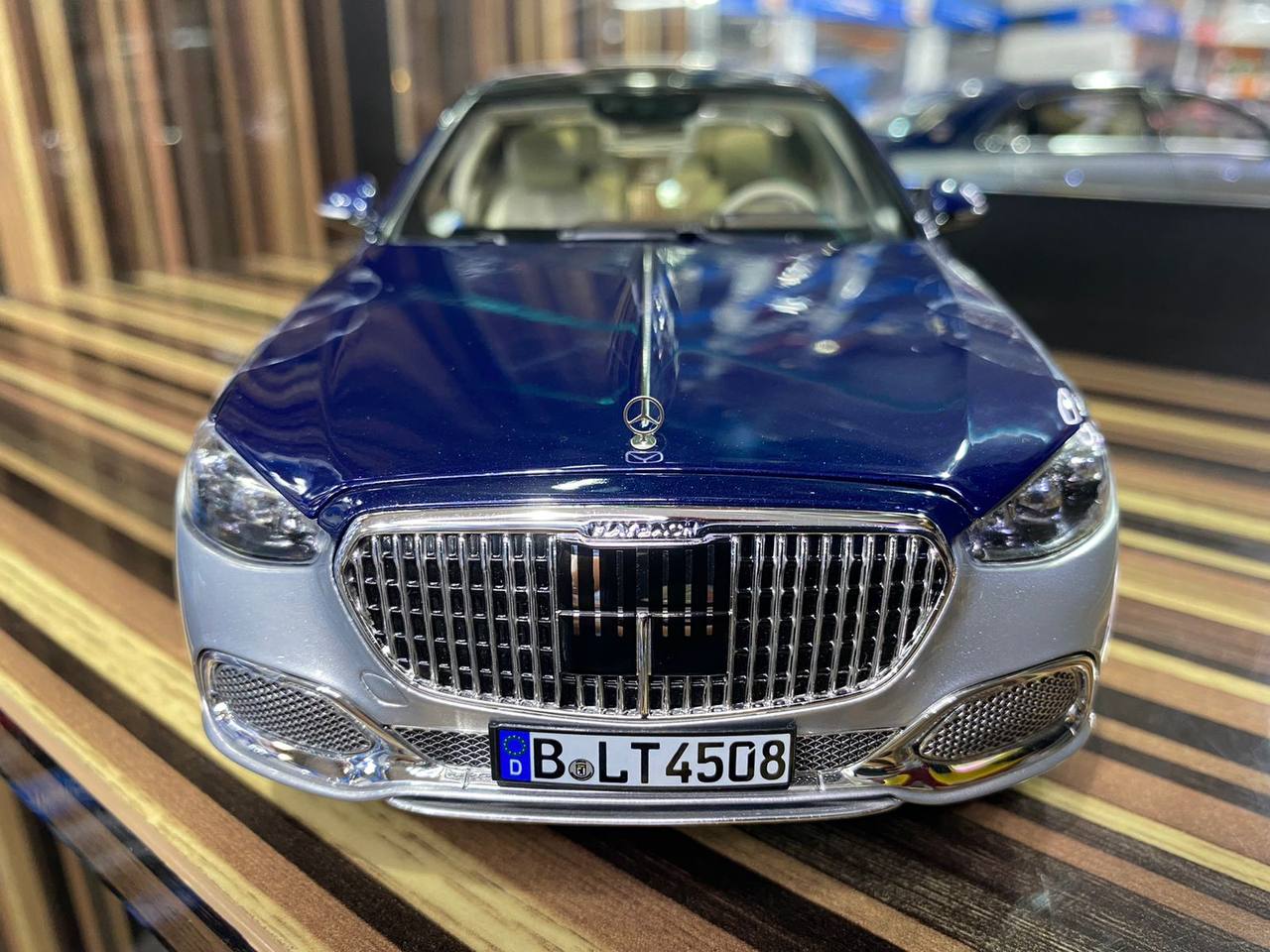 1/18 Diecast Mercedes-Maybach S-Class Silver & Blue Norev Scale Model Car