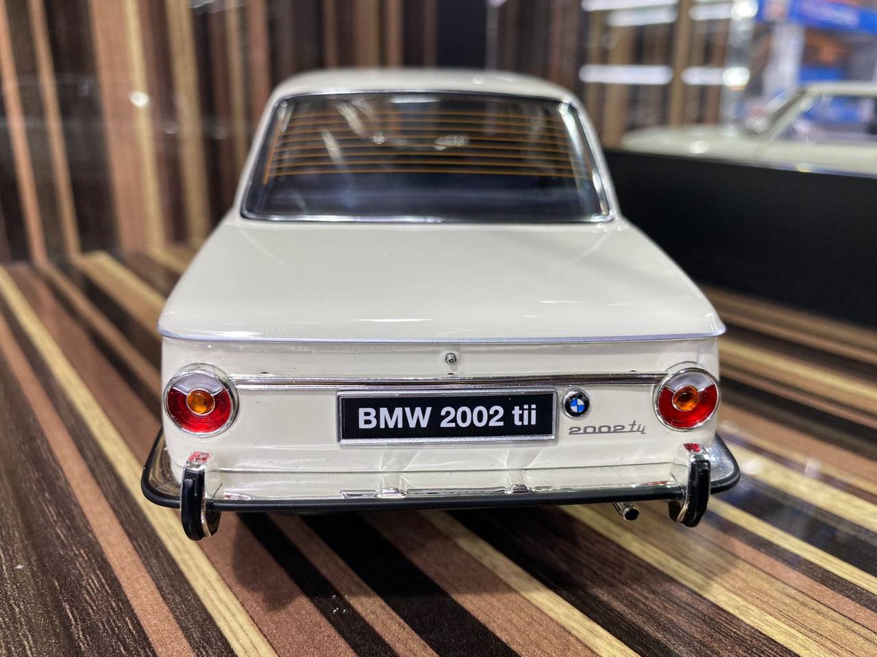 1/18 Resin BMW 2002 White Model Car by MCG