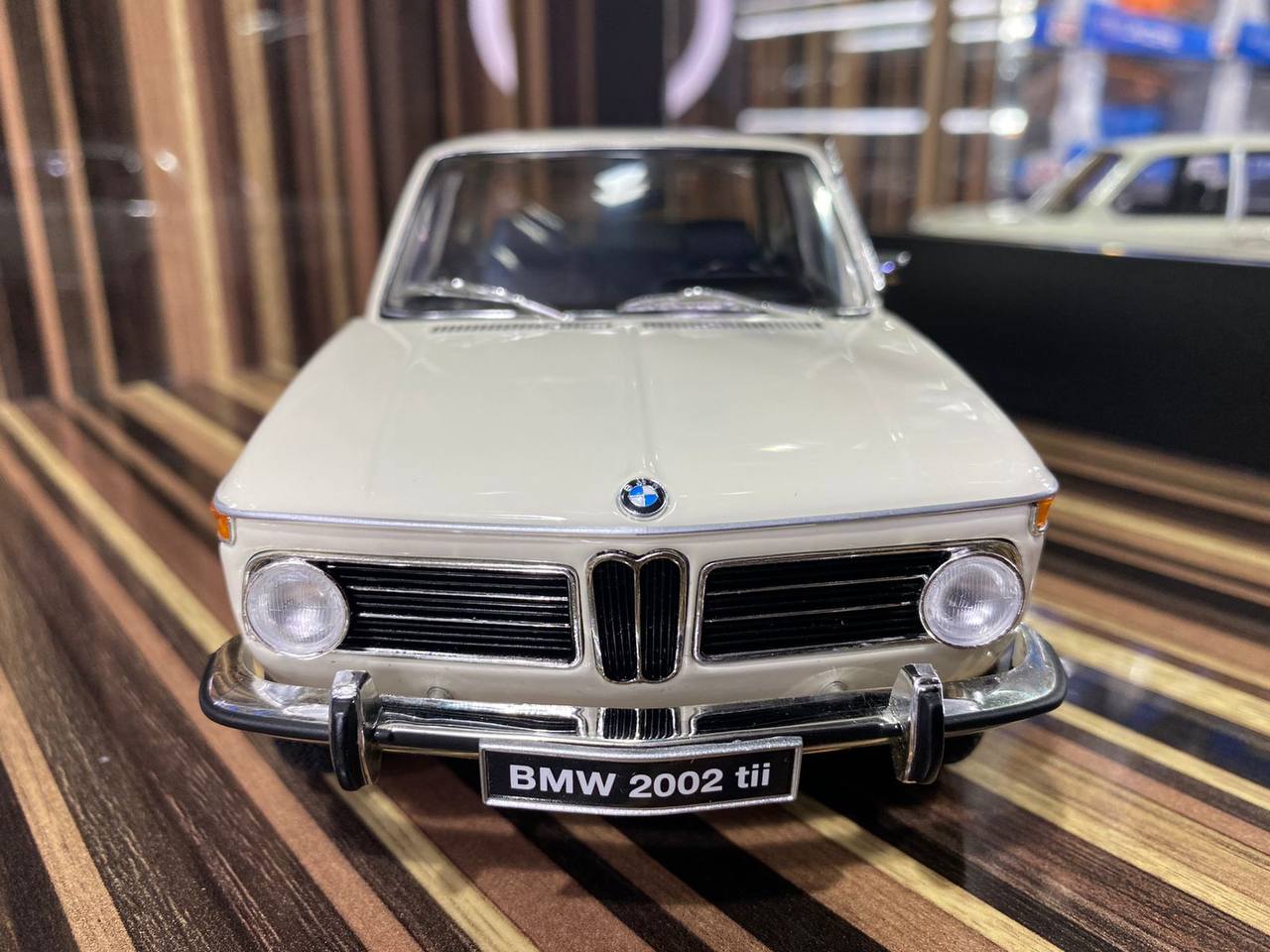 1/18 Resin BMW 2002 White Model Car by MCG