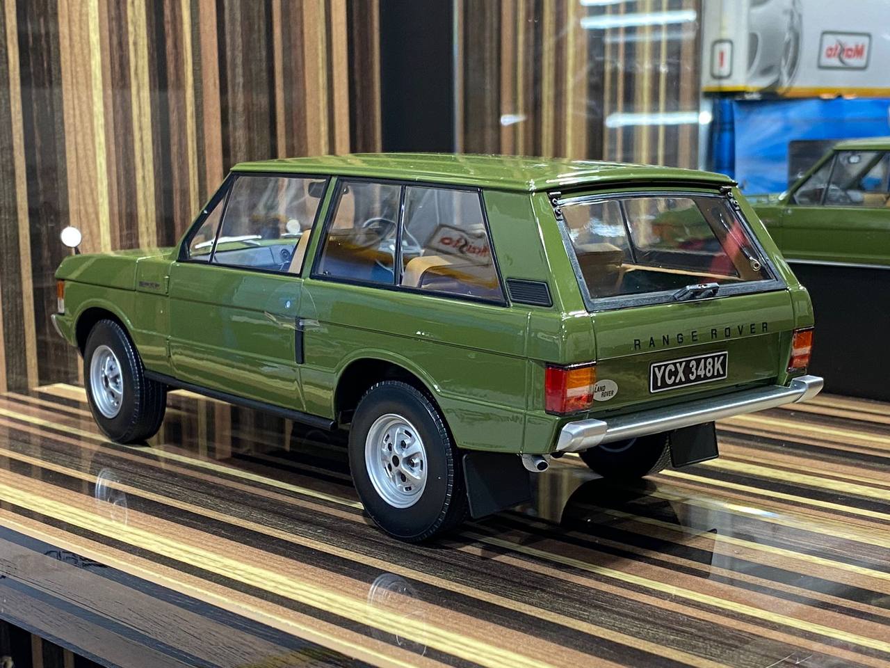 1/18 Diecast Land Rover Range Rover 2Doors Almost Real Scale Model Car