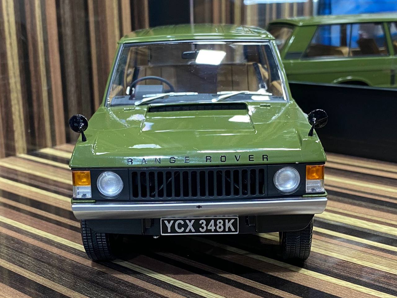 1/18 Diecast Land Rover Range Rover 2Doors Almost Real Scale Model Car