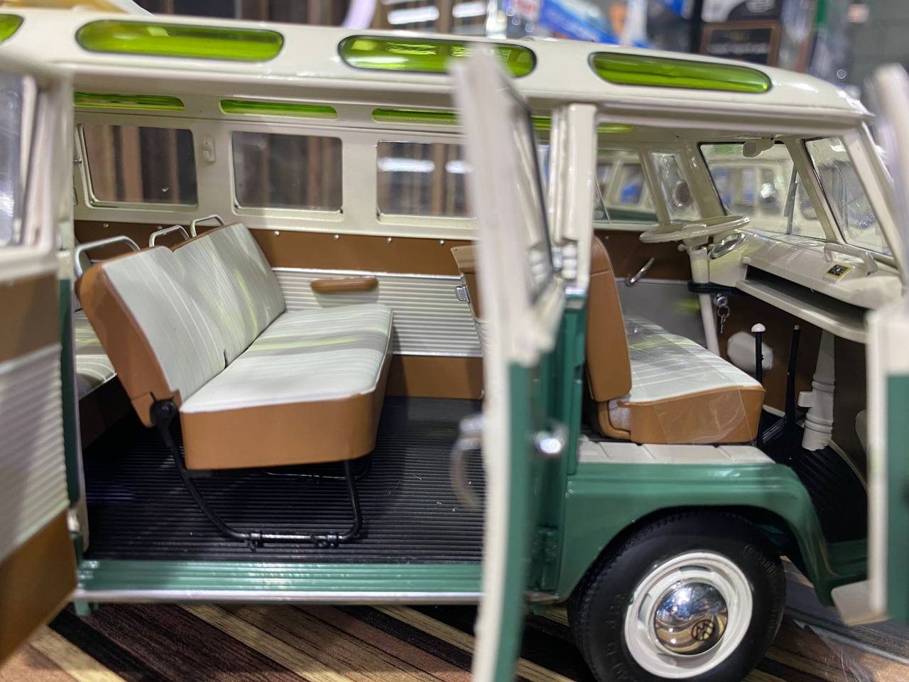 Volkswagen T1 Minivan Schuco