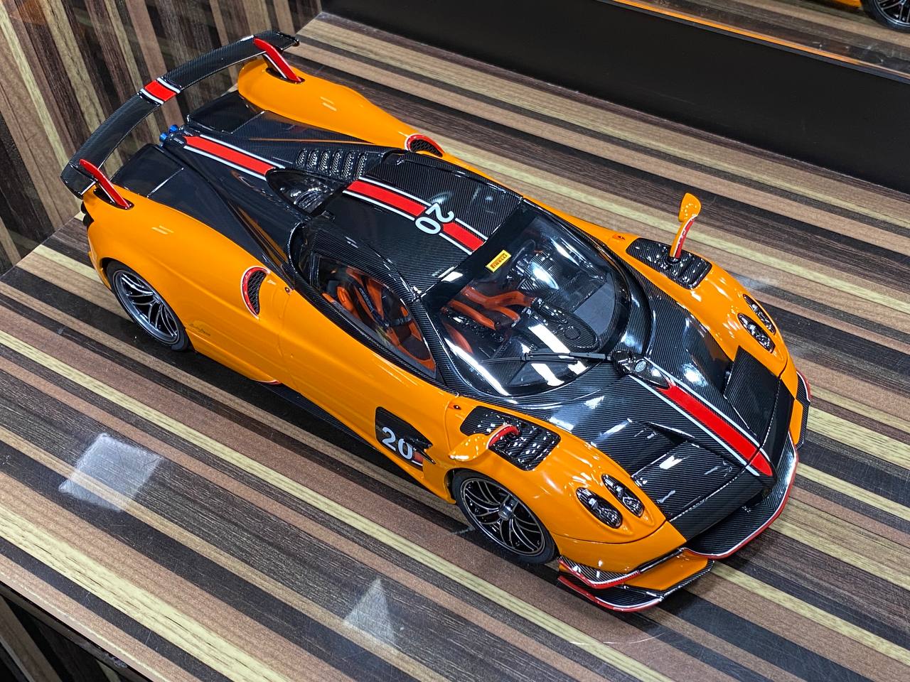 Pagani Huayra Roadster LCD