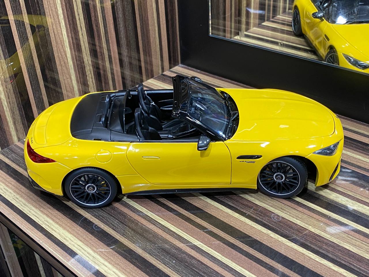 Mercedes-Benz SL63 AMG iScale