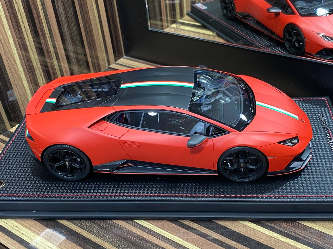 1/18 Resin Lamborghini Huracan EVO Orange Model car by MR