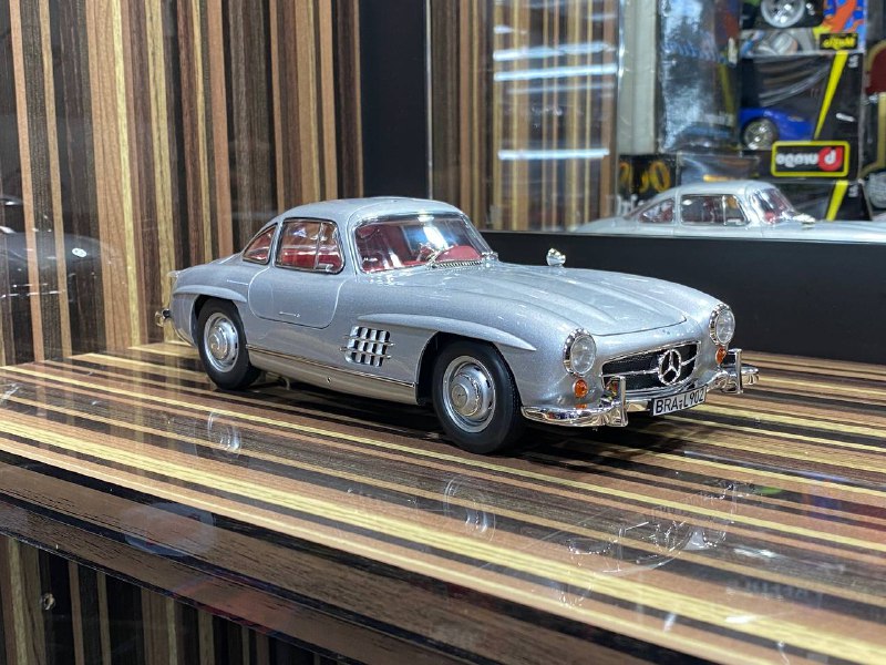 1/18 Diecast Mercedes-Benz 300SL 1954 Silver Norev Scale Model Car
