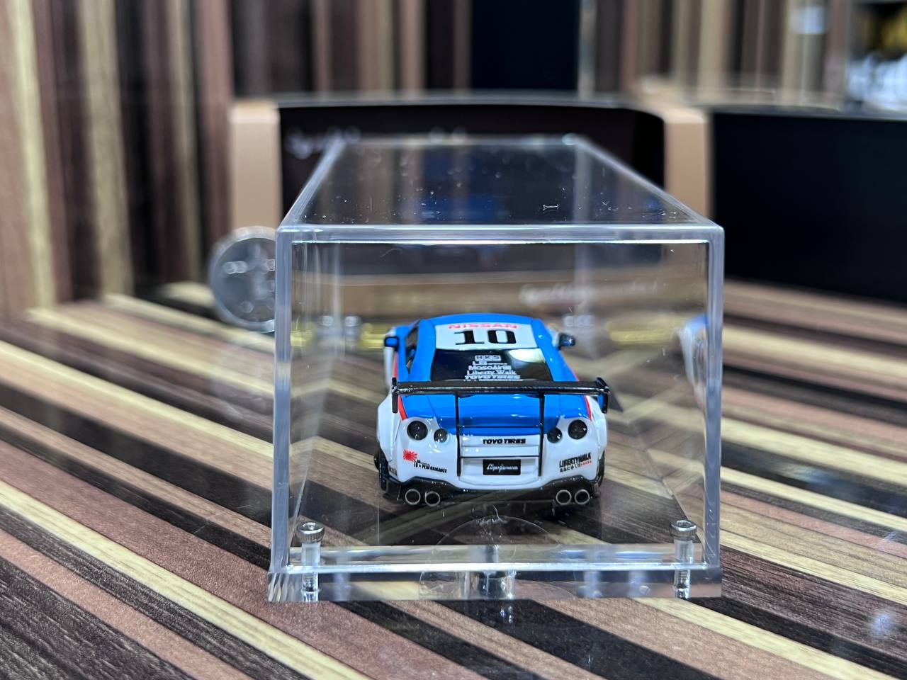 Nissan GT-R R35 1/18 Scale Diecast Model car by Ignition Model