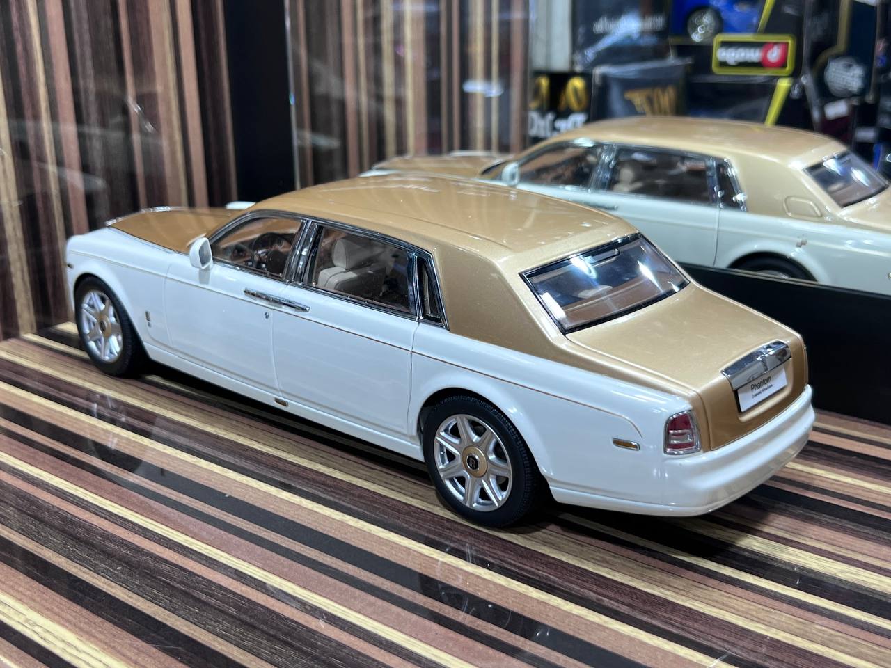 1/18 Diecast Rolls-Royce Phantom EWB Kyosho Scale Model Car