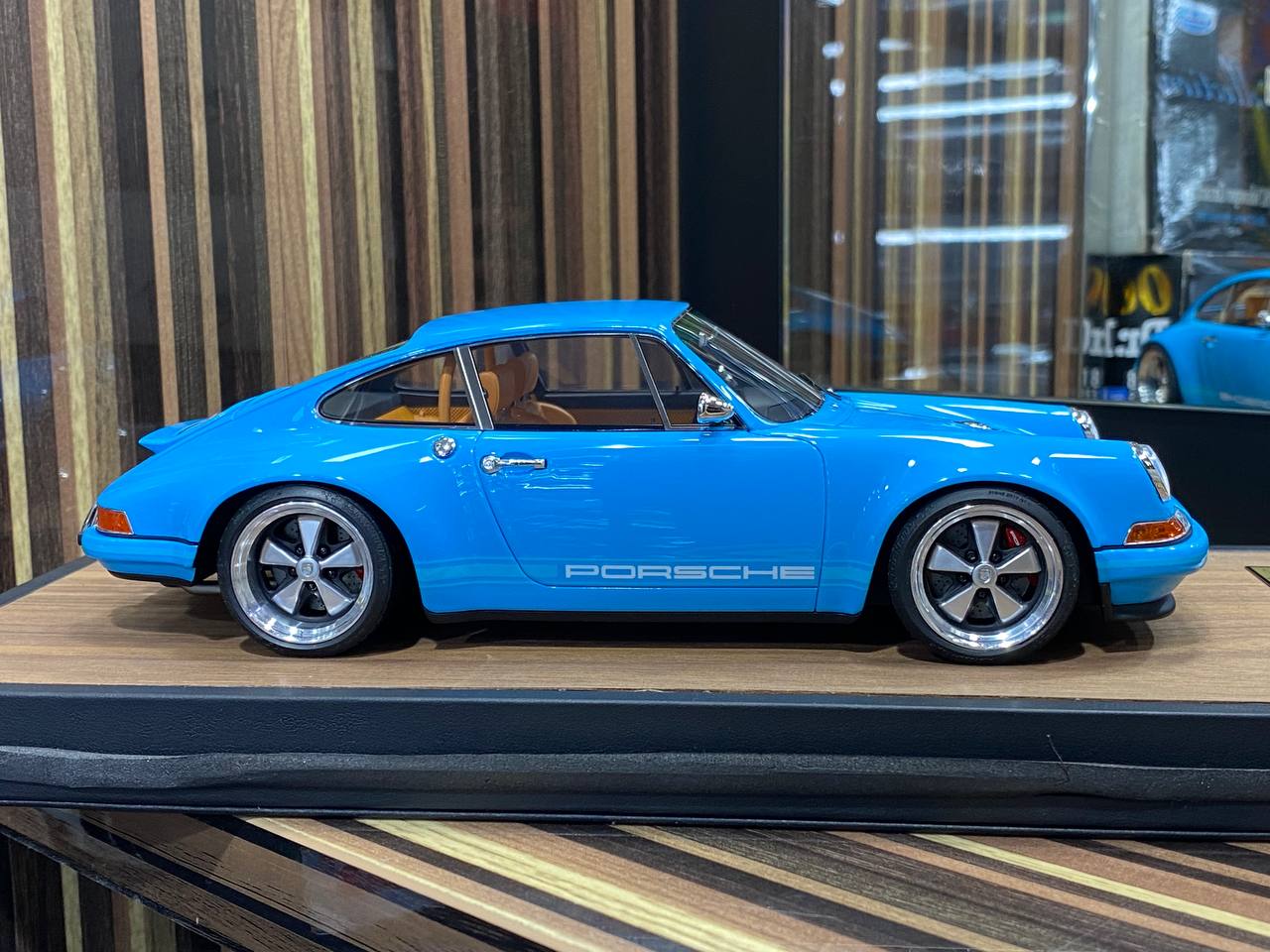 Porsche Singer 911 Timothy&Pierre