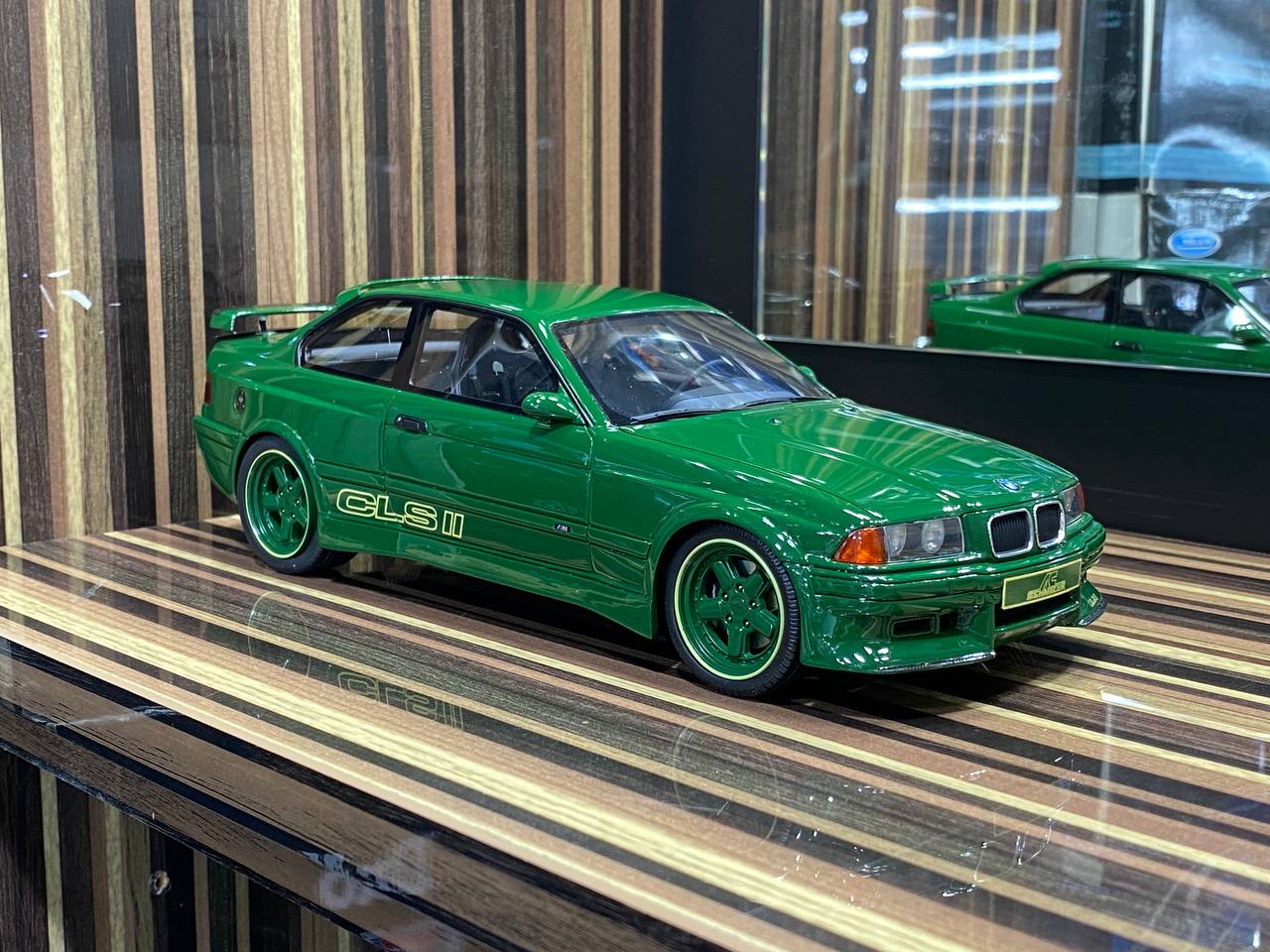 1/18 Resin BMW E36 CLS Green Model Car by Otto –