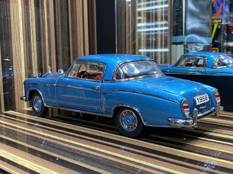 1/18 Diecast Mercedes-Benz 220SE Coupe 1958 Blue by Sun Star