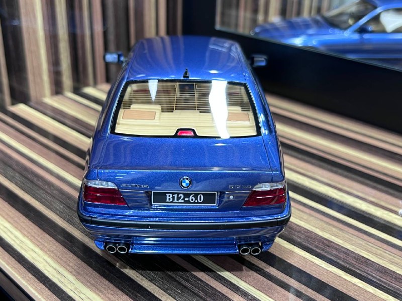 1/18 Resin BMW B12-6.0 Alpina Blue Model Car by Otto