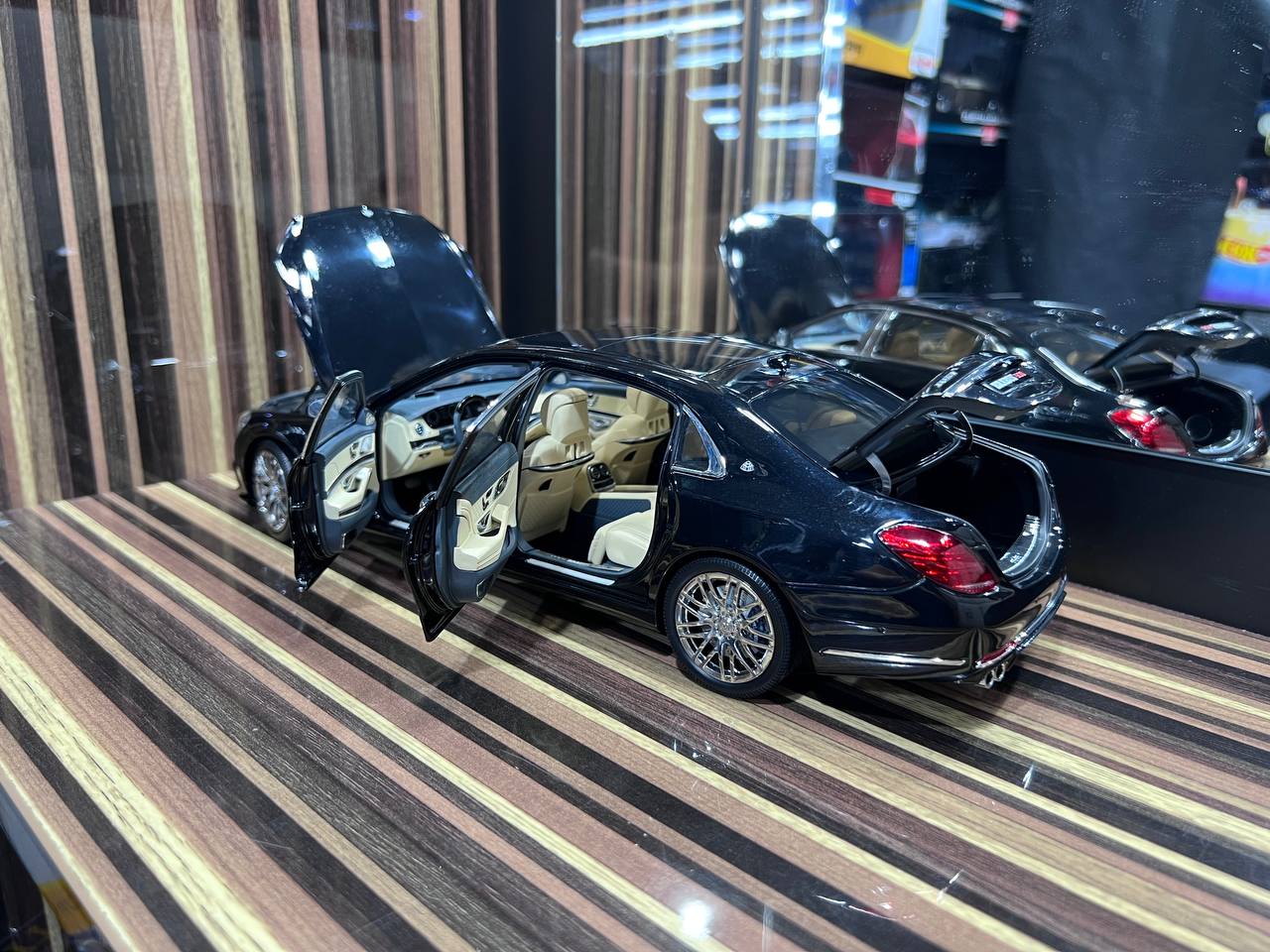 1/18 diecast Mercedes-Maybach Brabus 900 S-Class Black Almost Real Scale Model Car