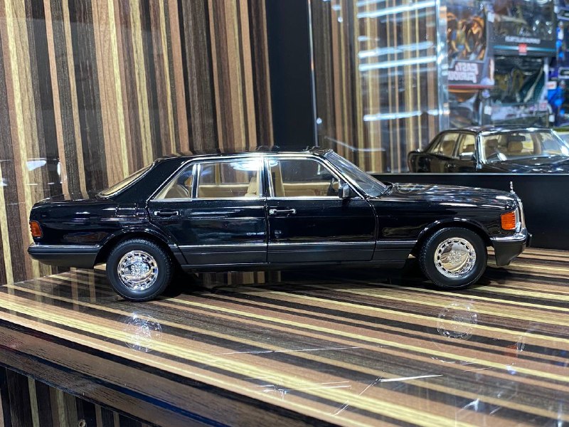 1/18 Diecast Mercedes-Benz 560 SEL 1989 Black Norev Scale Model Car