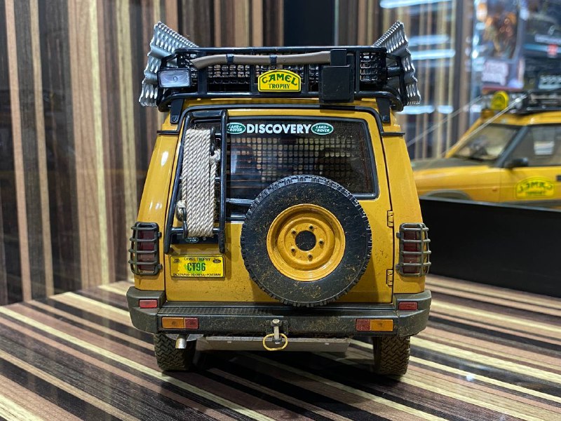 Land Rover Discovery Series 1 "Camel Trophy Kalimantan 1996" Dirt Version Almost Real